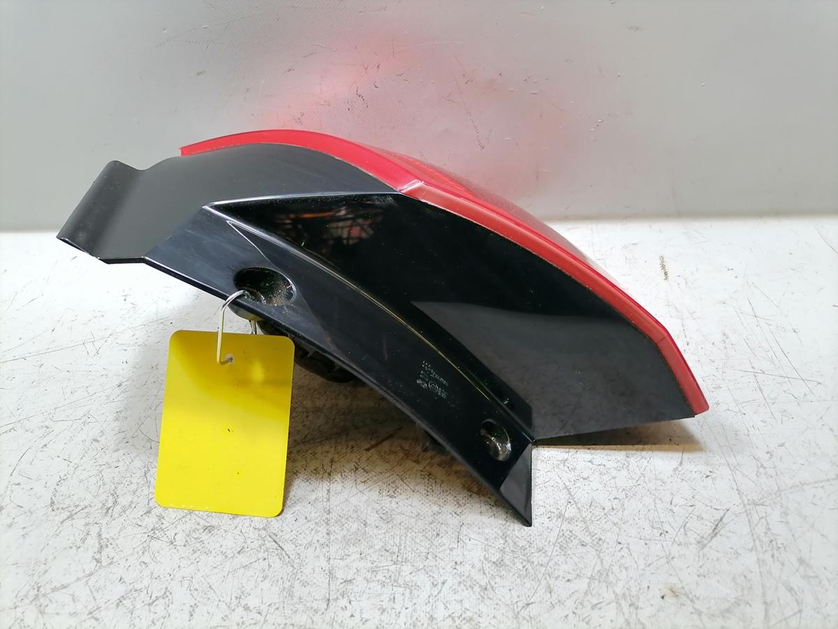 Mitsubishi Colt Z30 original R&uuml;cklicht R&uuml;ckleuchte Schlussleuchte rechts au&szlig;en 3-T&uuml;rer Bj.2007